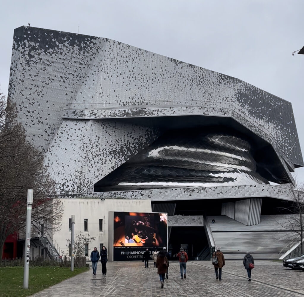 entrée philharmonie de Paris